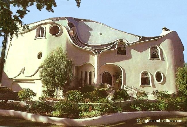 Beverly Hills - the craziest house