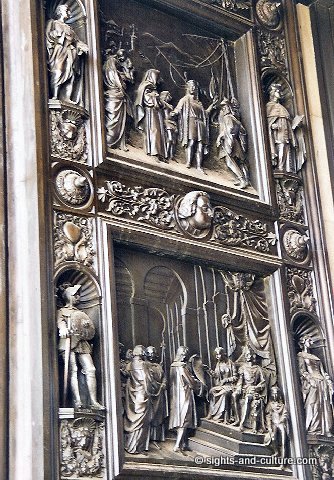 Washington Capitol portal - detail