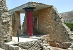 Knossos - palace of king Minos, column and fresco