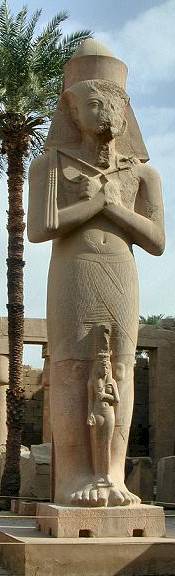 Temple of Karnak - statue of Ramses II