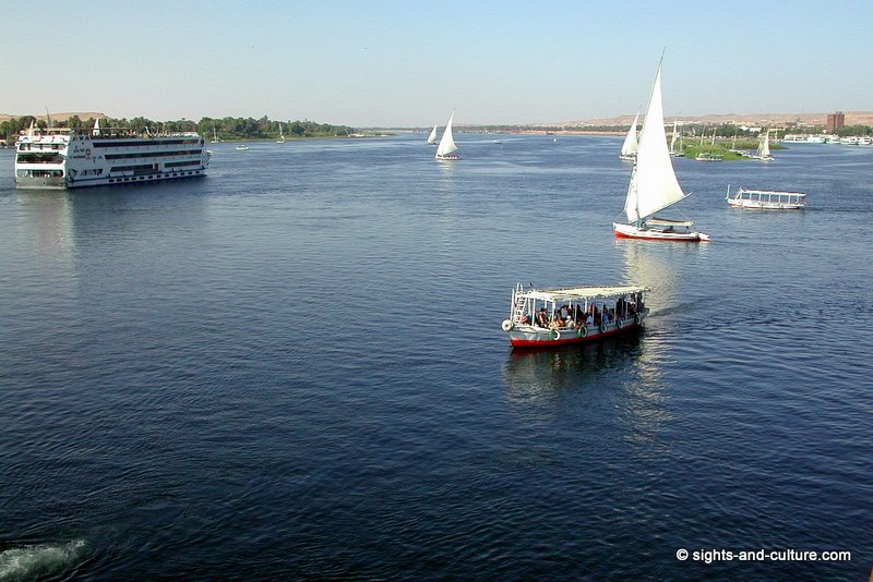 cruise on the Nile - ships