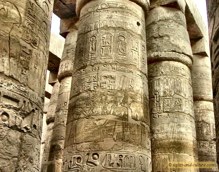 Temple of Karnak hypostyle hall hieroglyphes