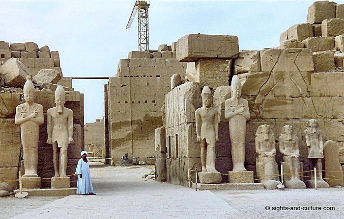 Karnak statues