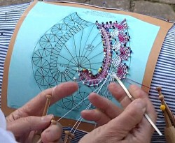 making bobbin lace 2