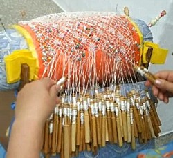 making-bobbin lace 3