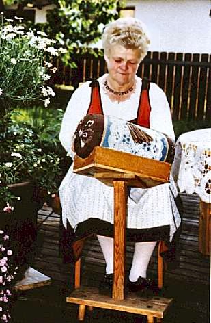 making bobbin lace