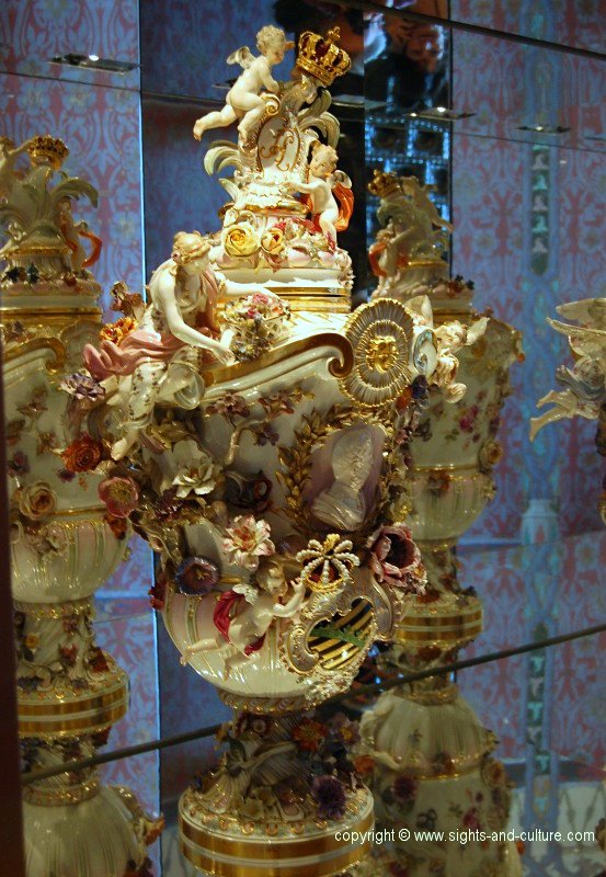 Meissen porcelain Crown Vase