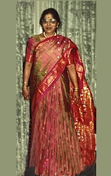 Exquisite, handwoven Sari from pure slik