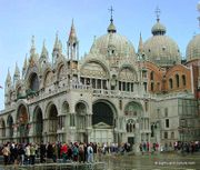 Basilika St. Markus mit angrenzendem Dogenpalast