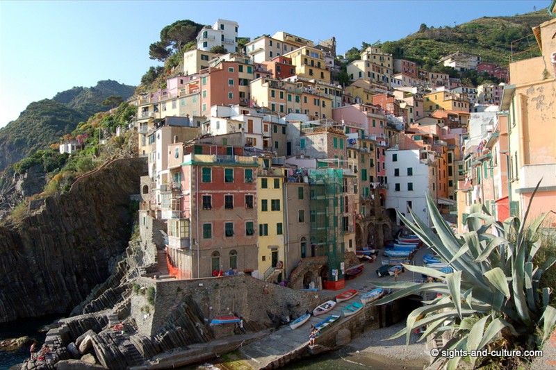 Cinque Terre, Riomaggiore view of the terraced housing