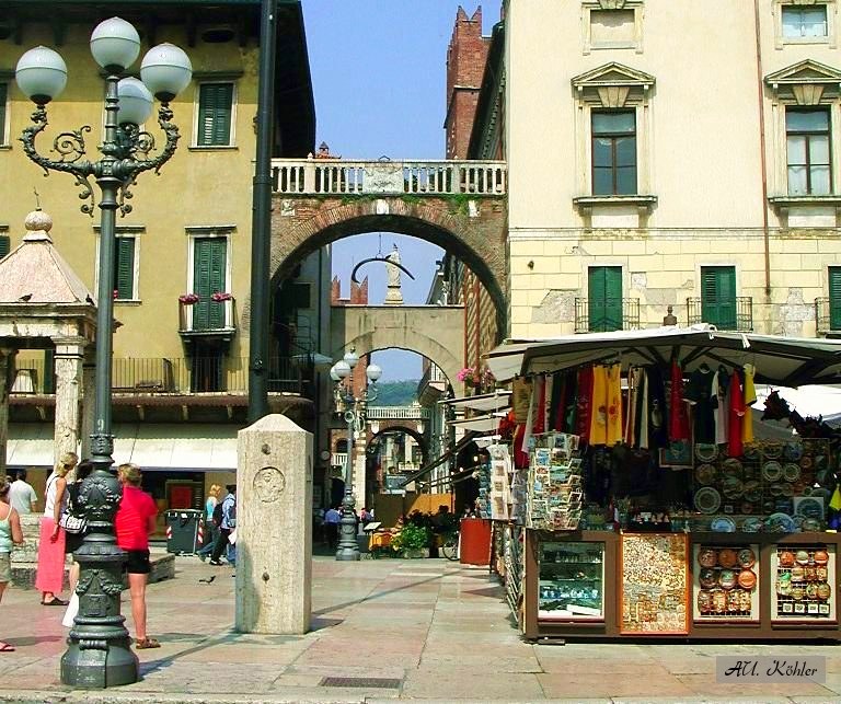 erona sightseeing - view of the historic centre