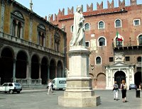 Verona plaza dei signori