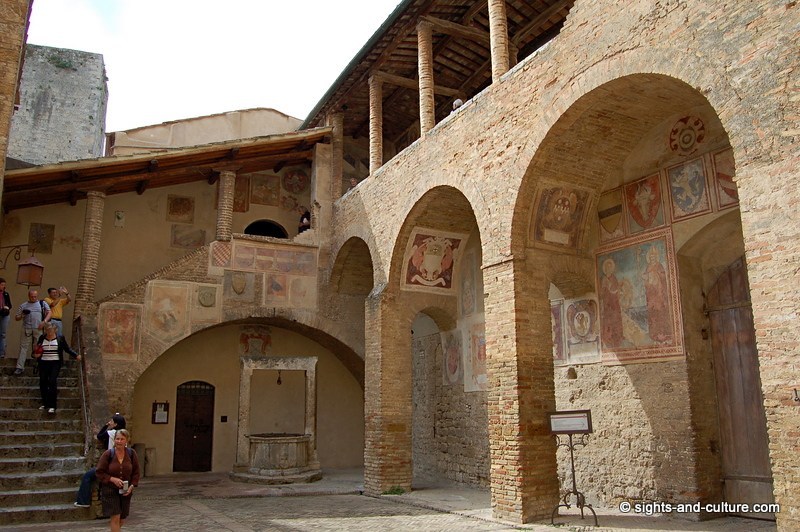 San Gimignano town hall back yard