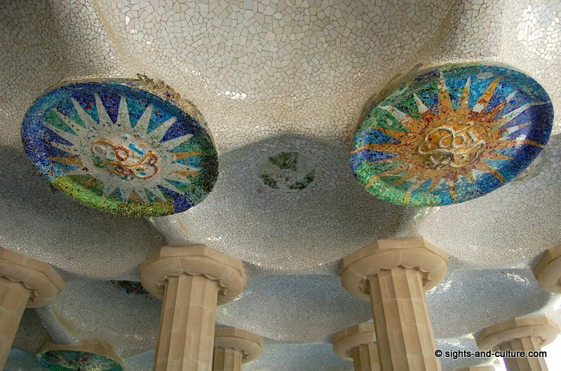 A. Gaudi Park Güell porticus