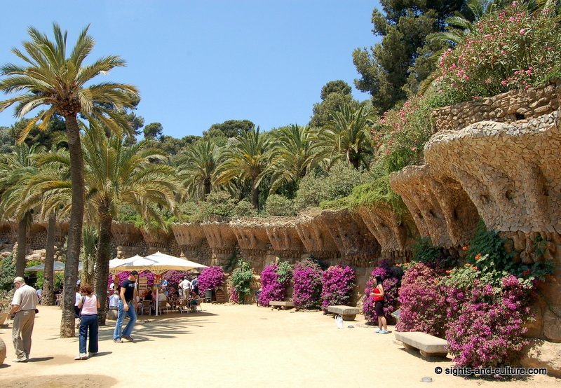A. Gaudi Park Güell - portico