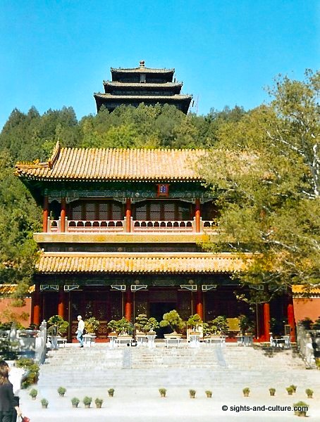 forbidden city - gate of divine might with view to the pavilon atop the prospect hill