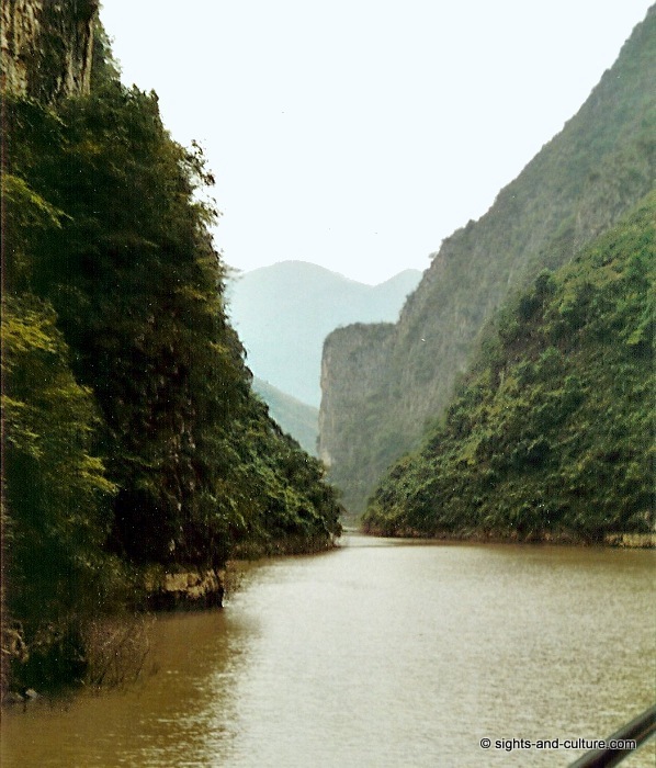 Shennong river lesser gorges