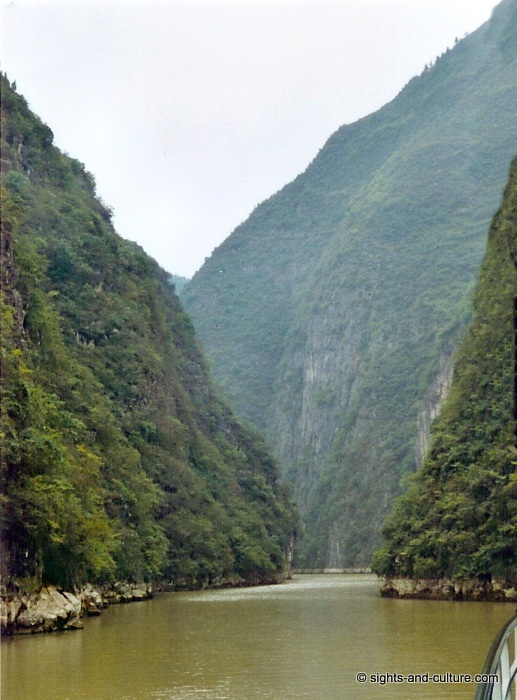 Shennong river lesser gorge