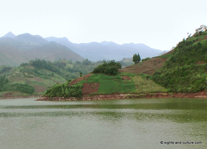 Shennong river - view